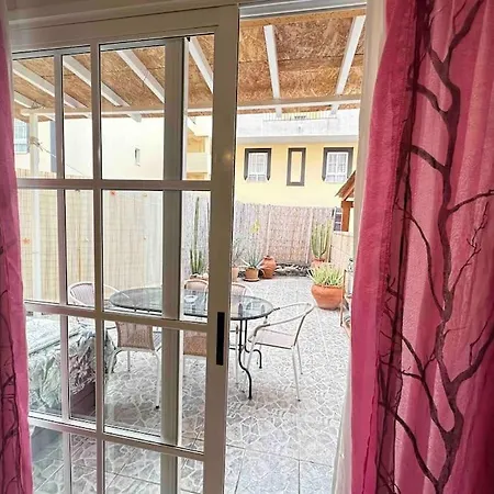 아파트 Relax And Tranquility, Sea And Swimming Pool