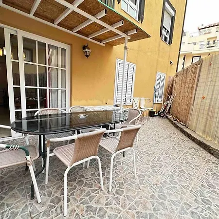 아파트 Relax And Tranquility, Sea And Swimming Pool *