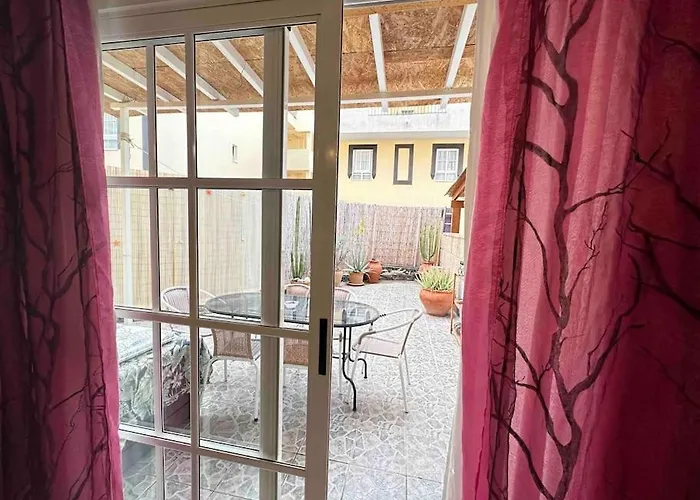 Апартаменты Relax And Tranquility, Sea And Swimming Pool