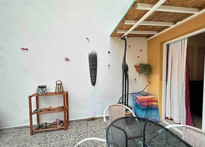 Relax And Tranquility, Sea And Swimming Pool Callao Salvaje